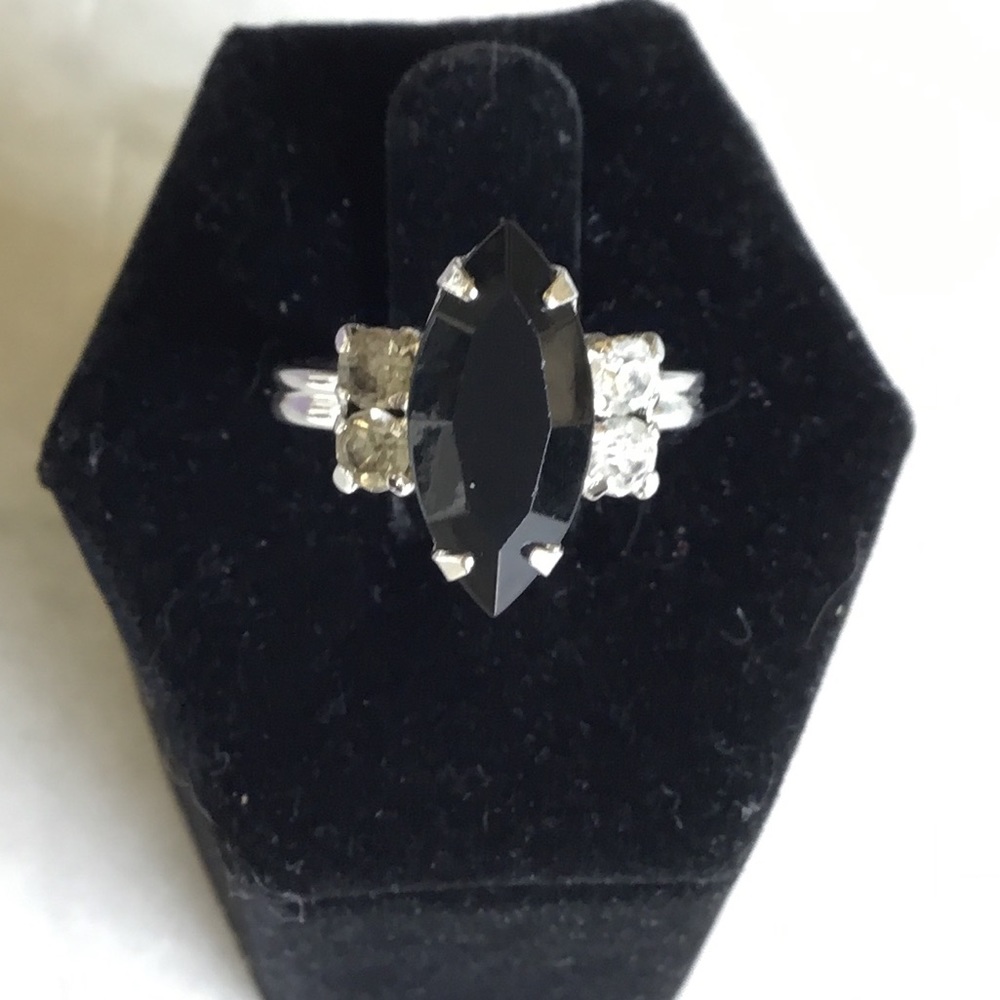 Sarah Coventry ring